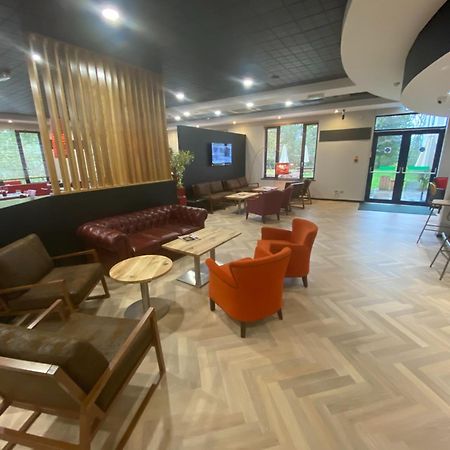 Ibis Rugby East Hotel Крик Екстериор снимка
