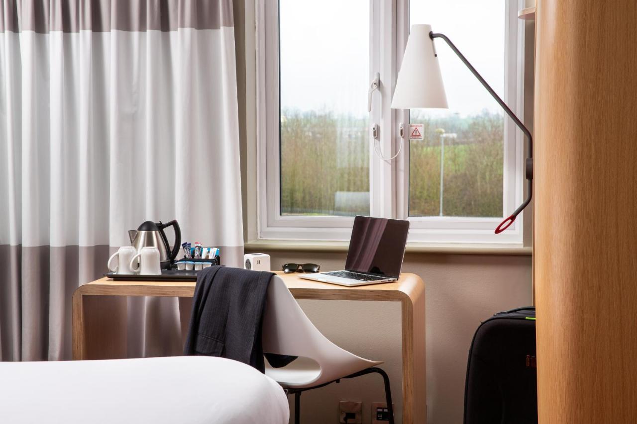 Ibis Rugby East Hotel Крик Екстериор снимка