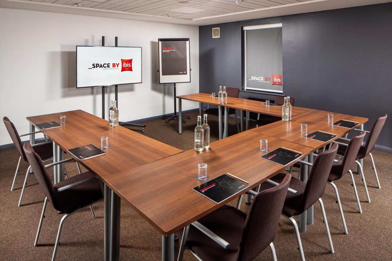 Ibis Rugby East Hotel Крик Екстериор снимка