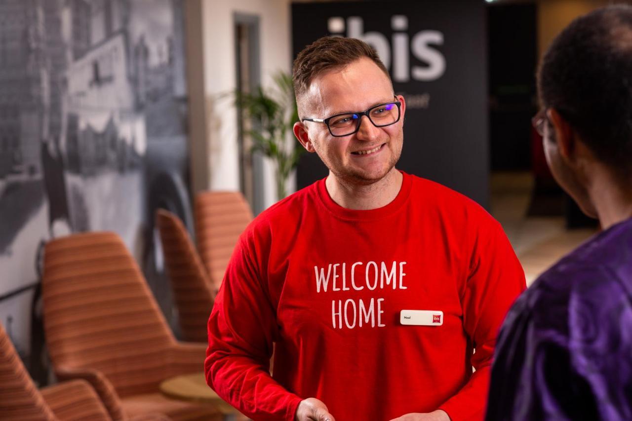 Ibis Rugby East Hotel Крик Екстериор снимка